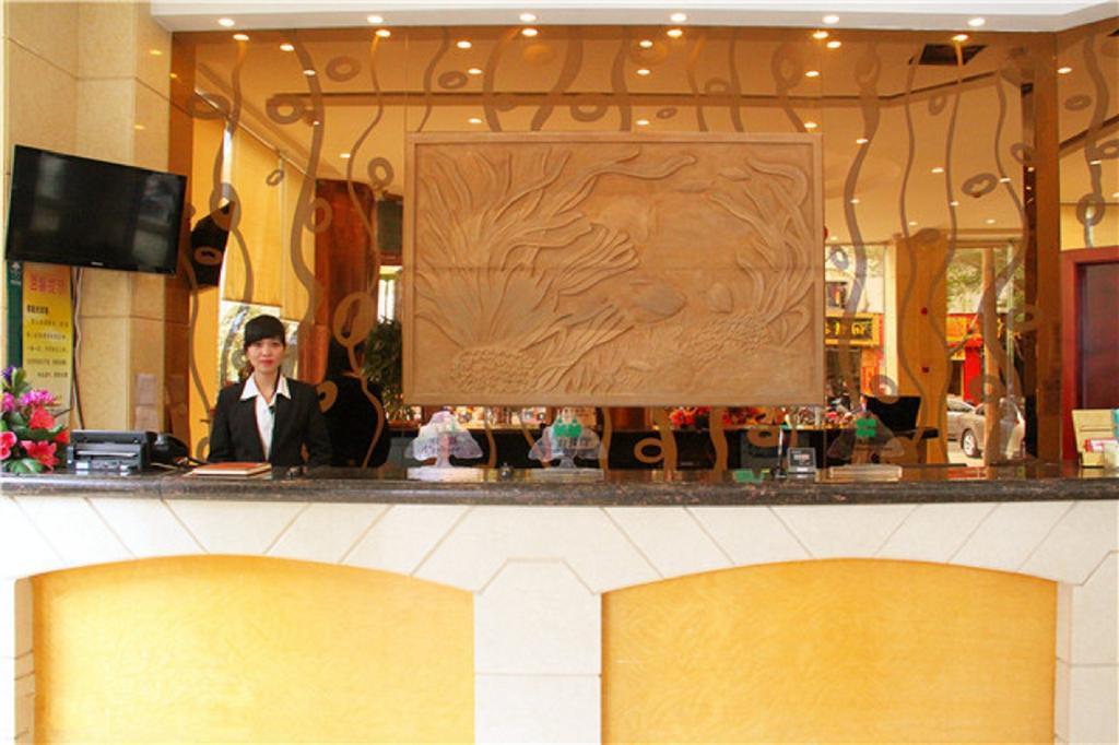 Greentree Inn Sanya He Ping Street Hotel מראה חיצוני תמונה